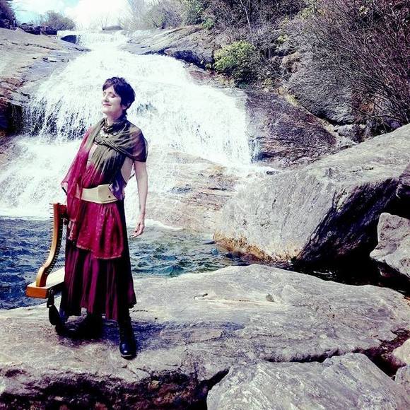 Meet your Posher, Beth - Picture 1 of 1